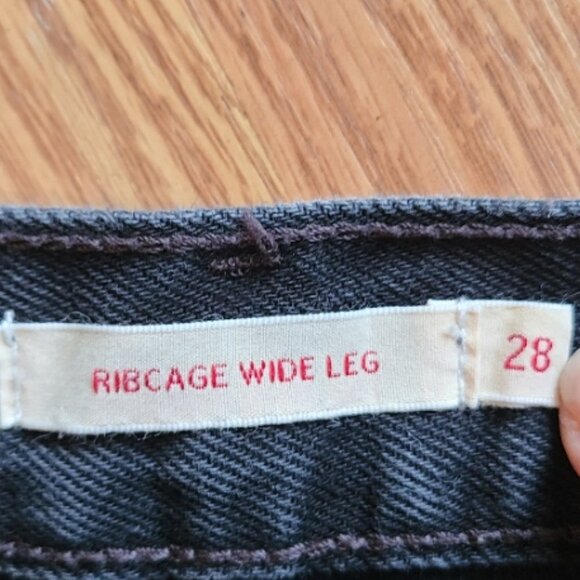 NEW NWOT! LEVI'S RIBCAGE WIDE LEG JEANS 100% COTTON BLACK WASH HIGH RISE sz 28 - Picture 7 of 7